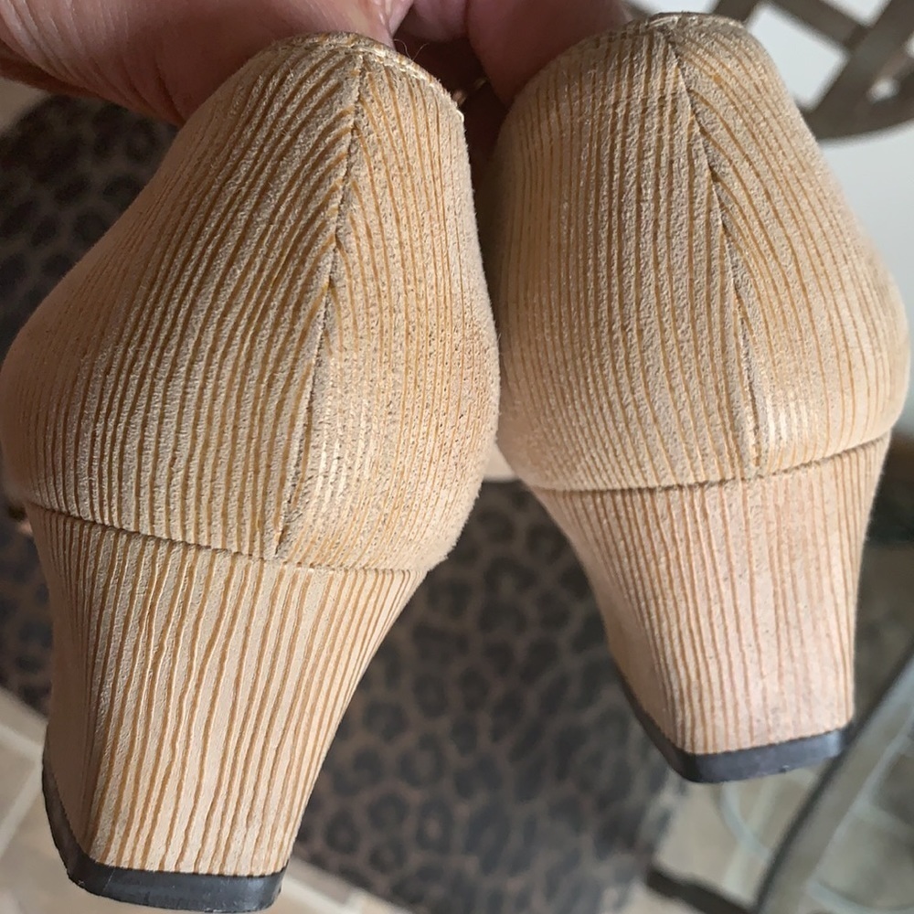 Salvatore Ferragamo Square Toe Stacked Block Heel Pumps Size 8.5 AA Width - Picture 13 of 13